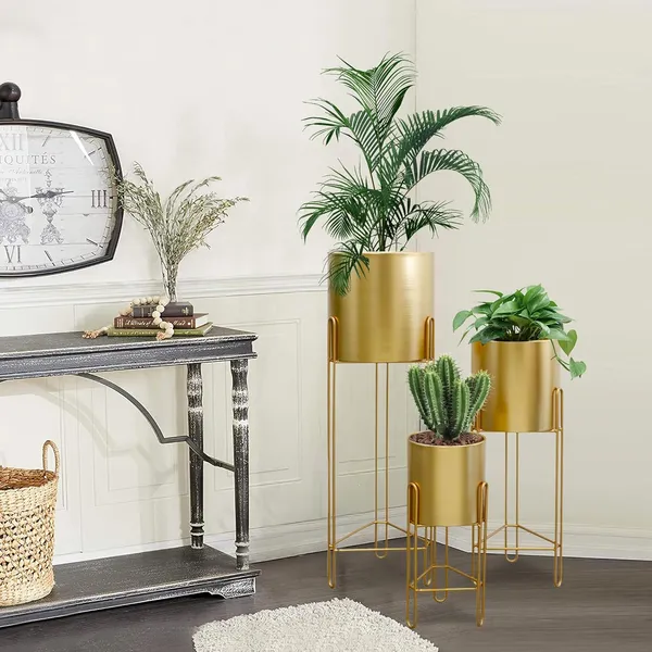 Gold_Metal_Planter_Stand_For_Home_Decor