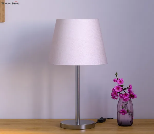 Silver_Steel_Table_Lamp_For_Home_Decor
