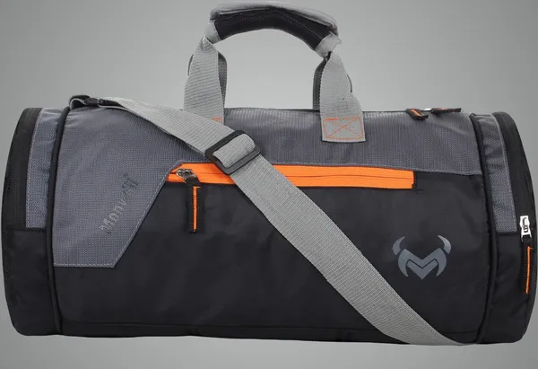 Black_Polyester_Gym_Kit_Bag_For_Men_And_Women