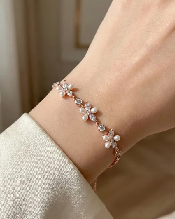 Pearl_Petal_Blossom_Bracelet_For_Women|_SILVER_925