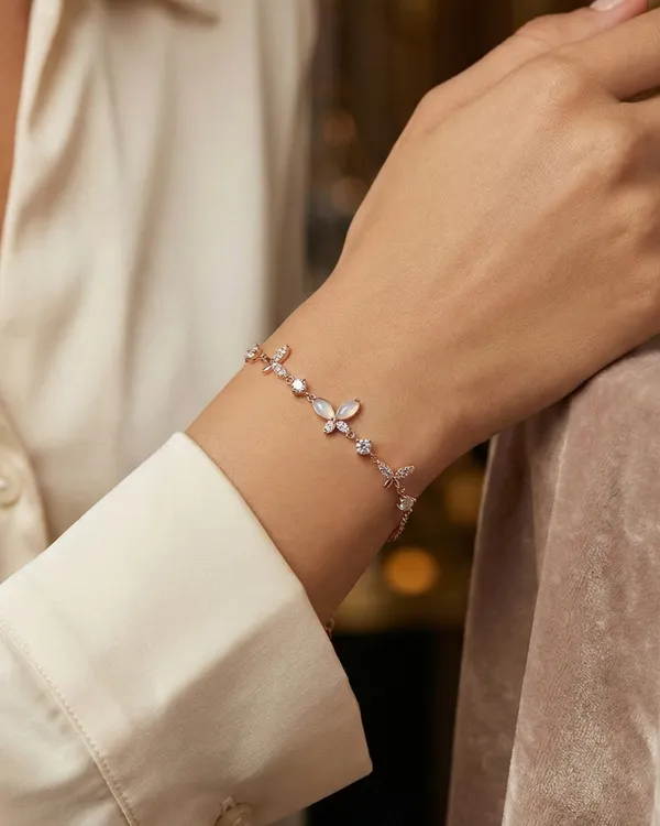 Celestial_Motif_Wings_Bracelet_For_Women|_SILVER_925