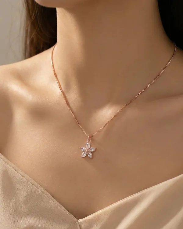 Eternal_Blossom_Necklace_For_Women|_SILVER_925