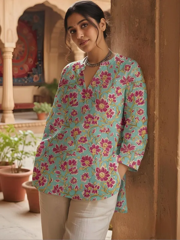 Blue_Cotton_Floral_Printed_Kurti