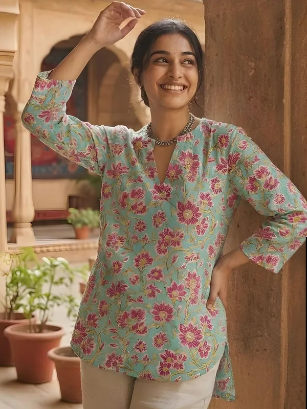 Blue_Cotton_Floral_Printed_Kurti