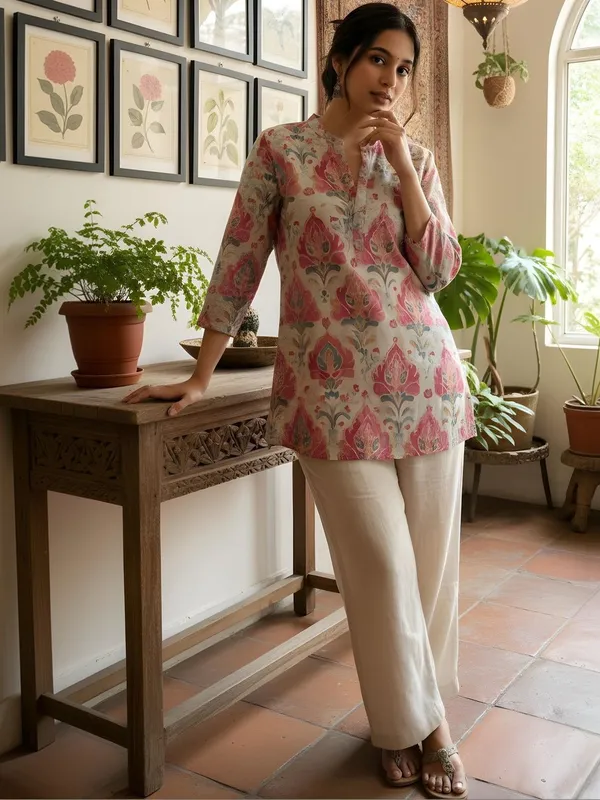 Cream_And_Pink_Cotton_Abstract_Printed_Kurti