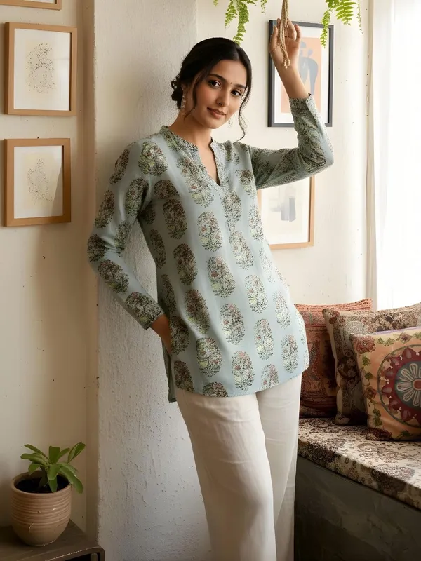 Grey_Cotton_Floral_Printed_Kurti