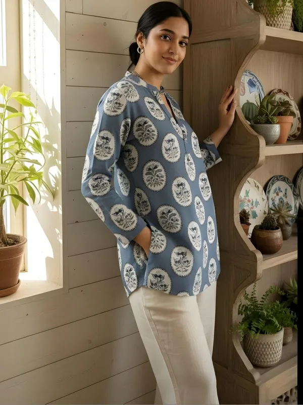 Blue_Cotton_Floral_Printed_Kurti