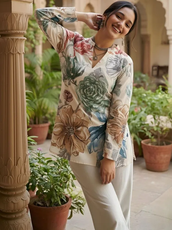 Cream_And_Multi_Cotton_Big_Flower_Printed_Kurti