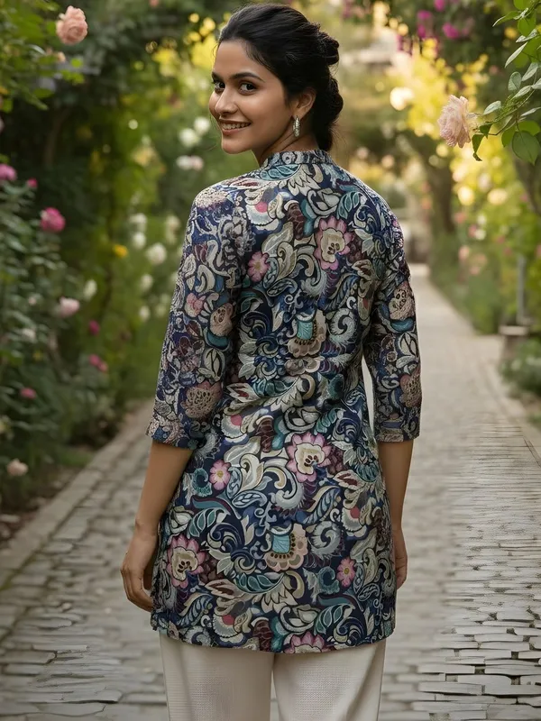 Blue_Cotton_Paisley_Printed_Kurti