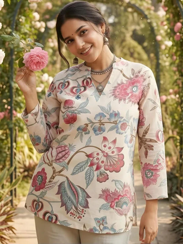 Cream_Cotton_Floral_Printed_Kurti