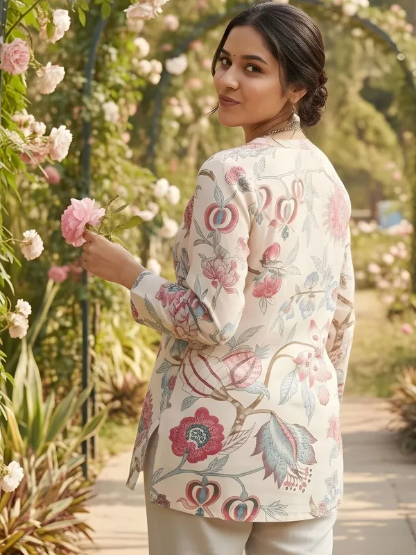 Cream_Cotton_Floral_Printed_Kurti