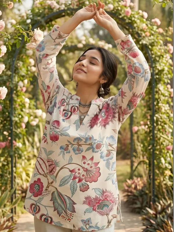 Cream_Cotton_Floral_Printed_Kurti
