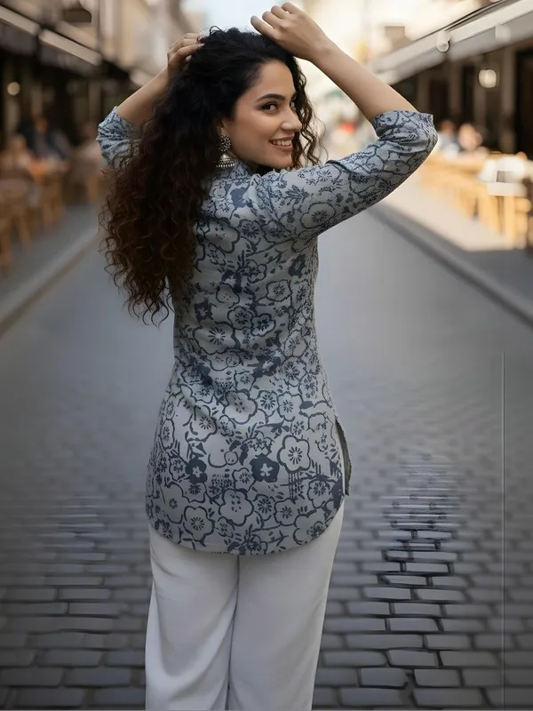 Grey_And_blue_Cotton_Floral_Printed_Kurti