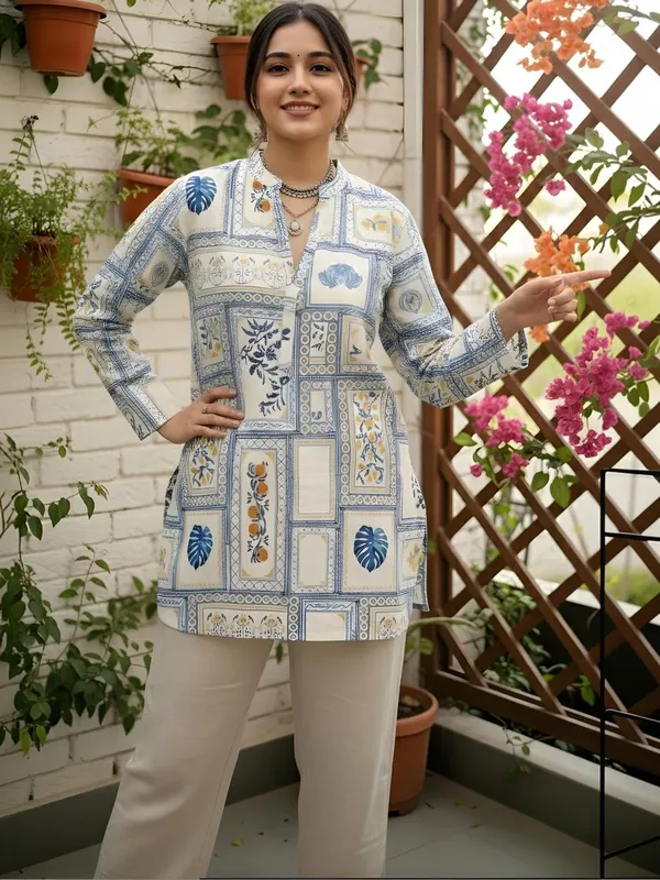 Blue_Cotton_Abstract_Printed_Kurti