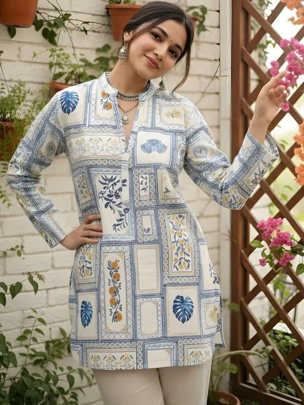 Blue_Cotton_Abstract_Printed_Kurti