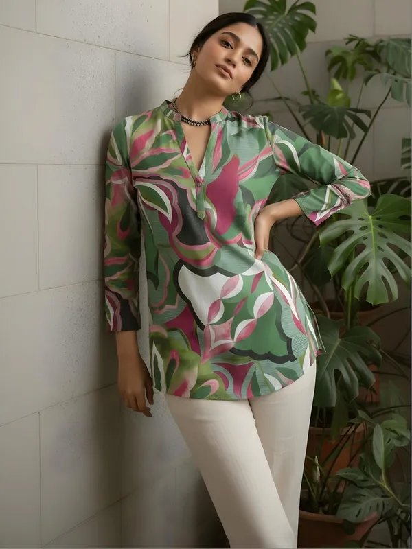 Green_Cotton_Abstract_Printed_Kurti