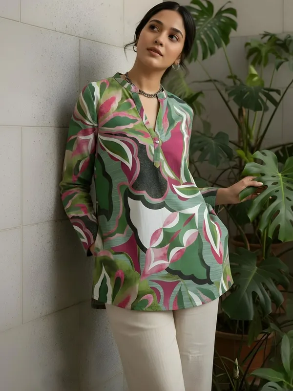 Green_Cotton_Abstract_Printed_Kurti