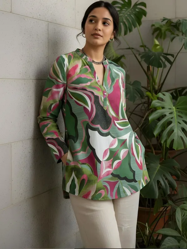 Green_Cotton_Abstract_Printed_Kurti