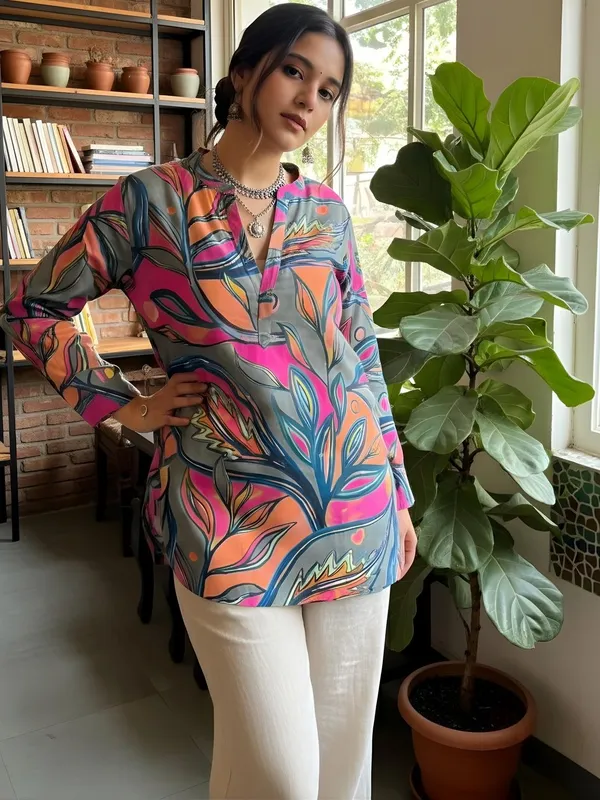 Pink_And_Grey_Cotton_Abstract_Printed_Kurti