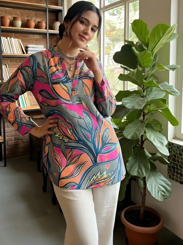 Pink_And_Grey_Cotton_Abstract_Printed_Kurti