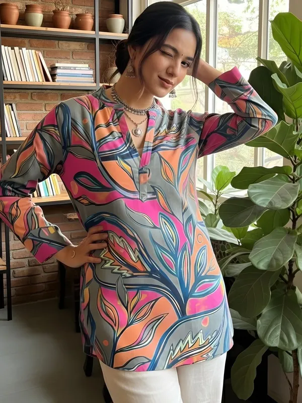 Pink_And_Grey_Cotton_Abstract_Printed_Kurti