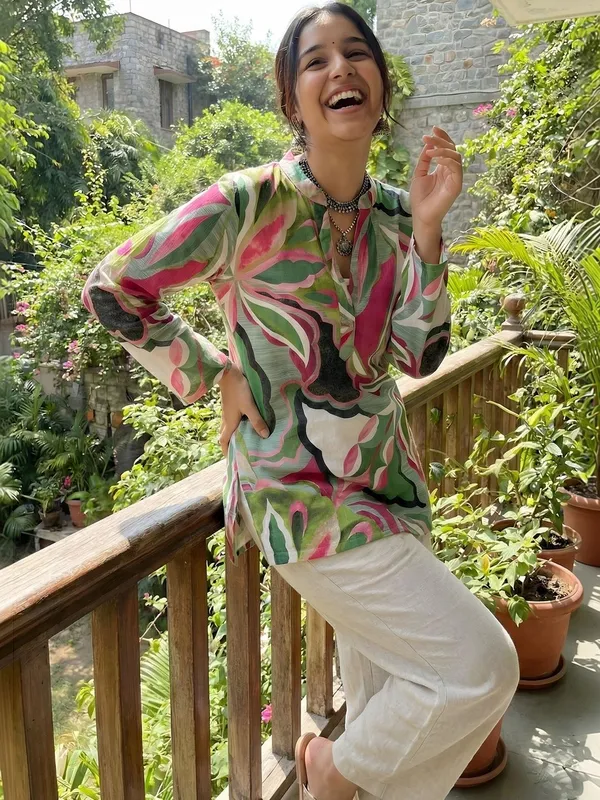 Green_Cotton_Abstract_Printed_Kurti