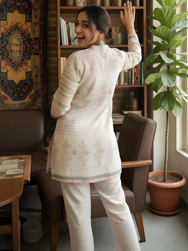 Cream_Cotton_Floral_Printed_Kurti