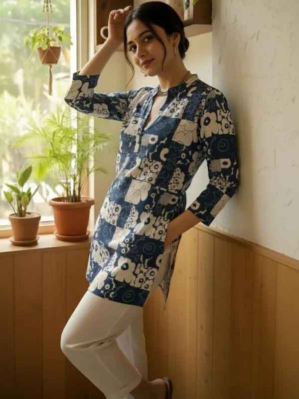 Blue_Cotton_Abstract_Printed_Kurti