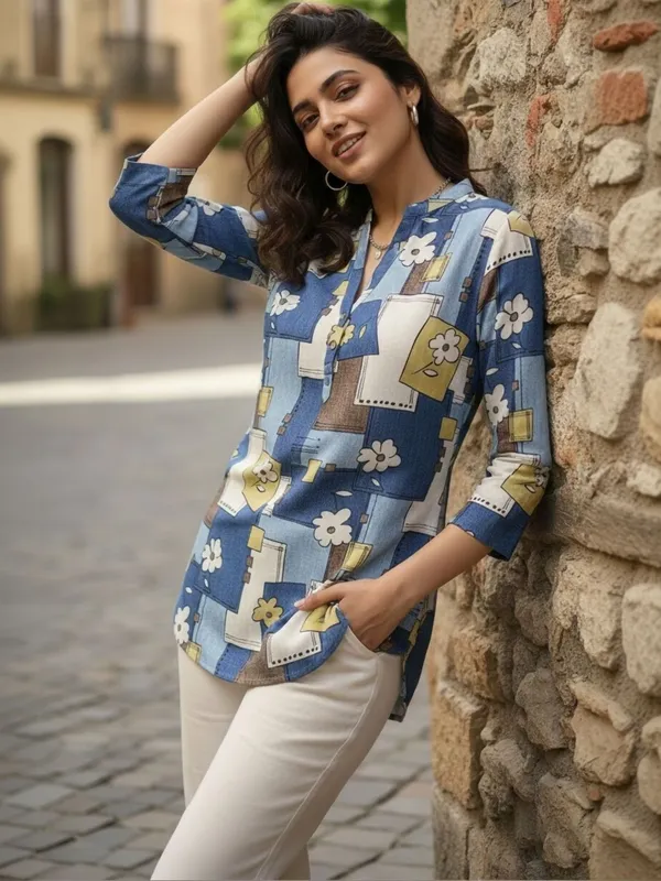 Blue_Cotton_Abstract_Printed_Kurti