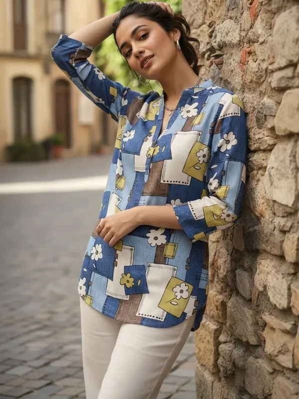 Blue_Cotton_Abstract_Printed_Kurti