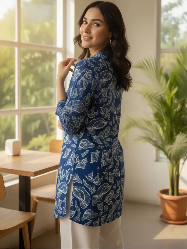 Blue_Cotton_Abstract_Printed_Kurti