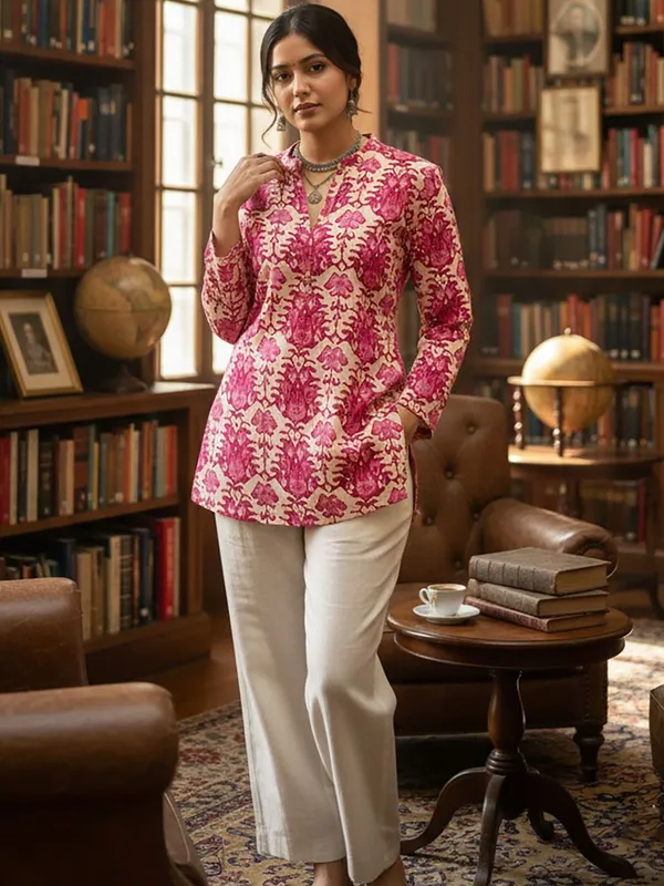Magenta_Cotton_Floral_Printed_Kurti