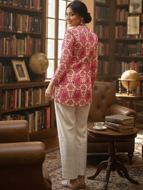 Magenta_Cotton_Floral_Printed_Kurti