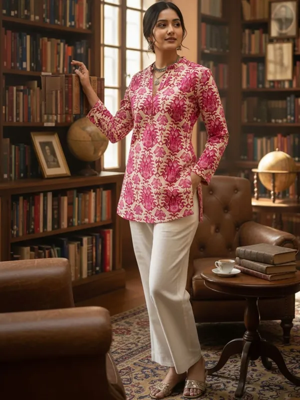 Magenta_Cotton_Floral_Printed_Kurti