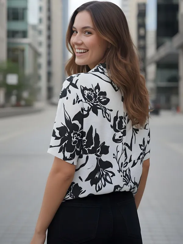 Black_&_White_Polyester_Abstract_Printed_Shirts
