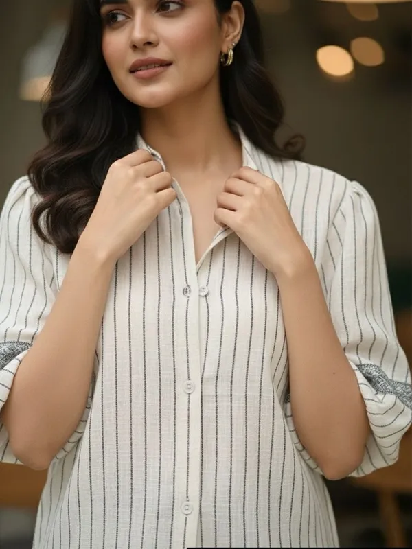 Blue_&_White_Linen_Vertical_Striped__Lacework_Shirts