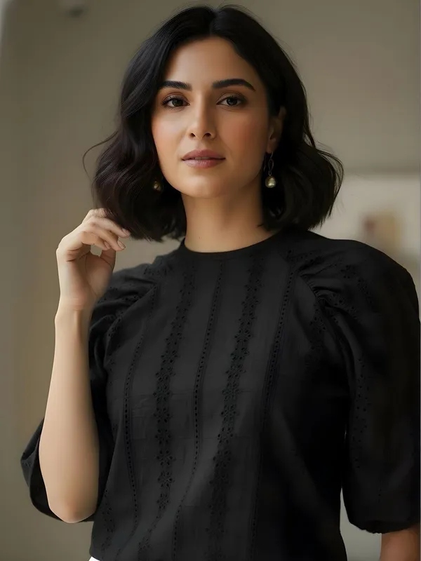 Black_Cotton_Schiffli_Top