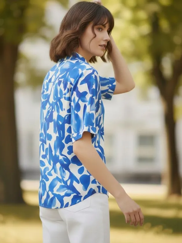 Blue_Rayon_Abstract_Printed_Tops