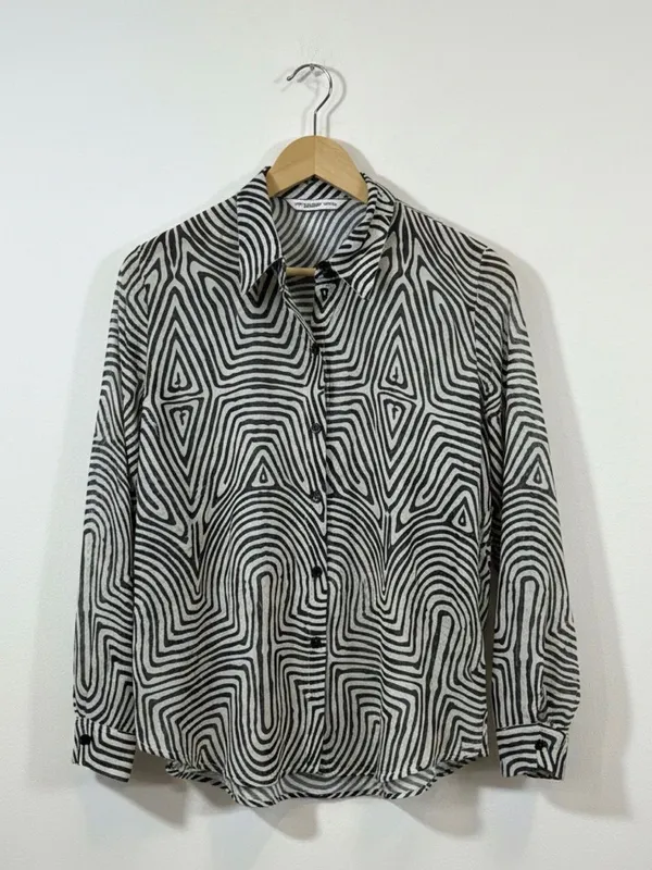 Black_Crape_Abstract_Printed_Tops