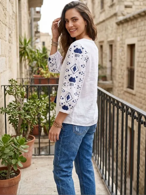 White-Blue_Cotton_Embroidered_Tops