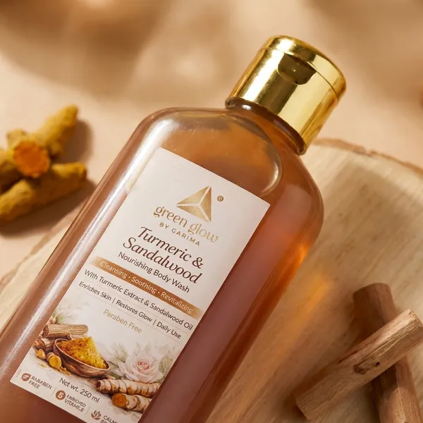 Turmeric_And_Sandalwood_Body_Wash_For_Unisex