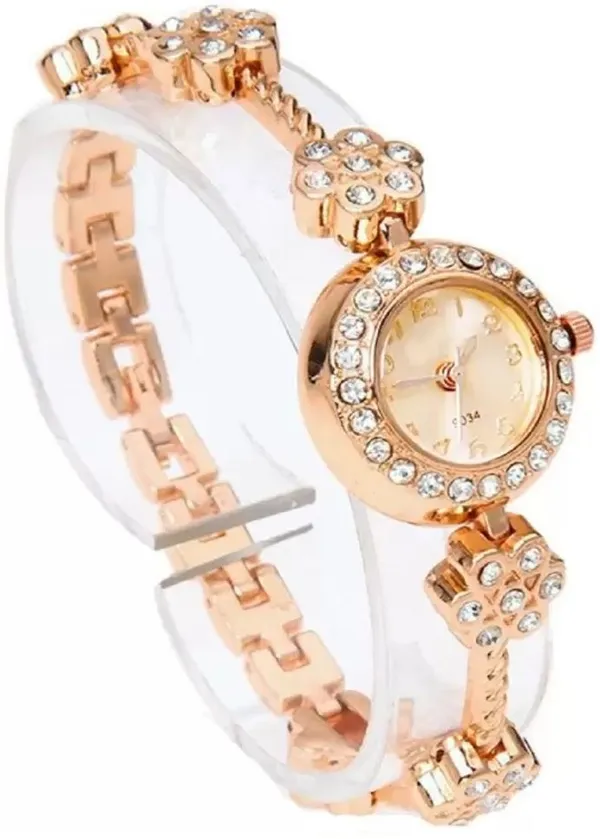 Rose_Gold_Quartz_Round_Shape_Watch_For_Women