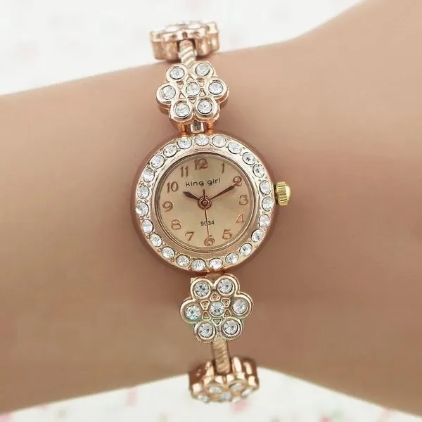 Rose_Gold_Quartz_Round_Shape_Watch_For_Women