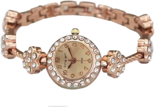 Rose_Gold_Quartz_Round_Shape_Watch_For_Women