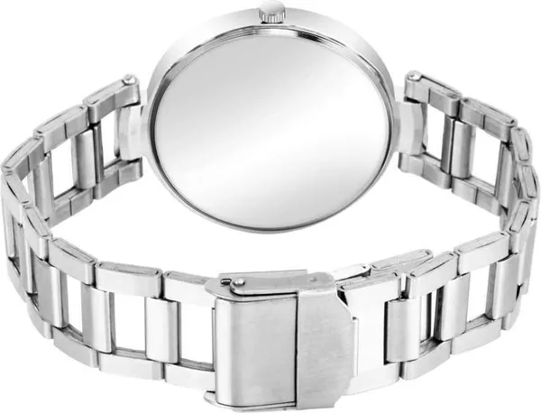 Silver_Quartz_Round_Shape_Watch_For_Women