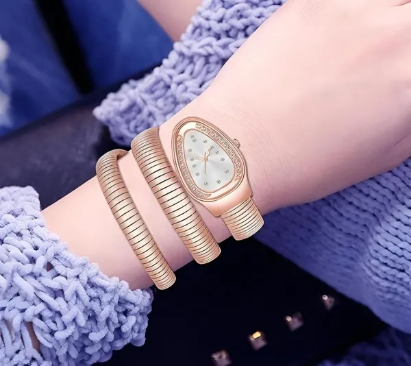 Rose_Gold_Quartz_Contemporary_Shape_Watch_For_Women