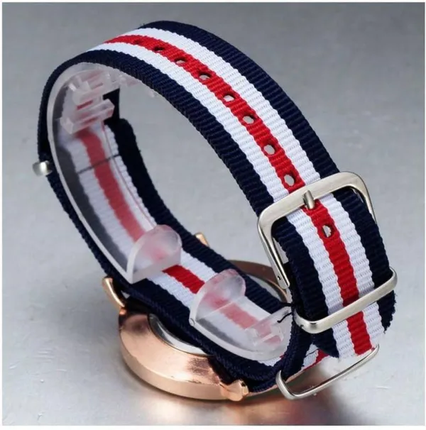 Red_&_White_&_Blue_Quartz_Round_Shape_Watch_For_Men_&_Women