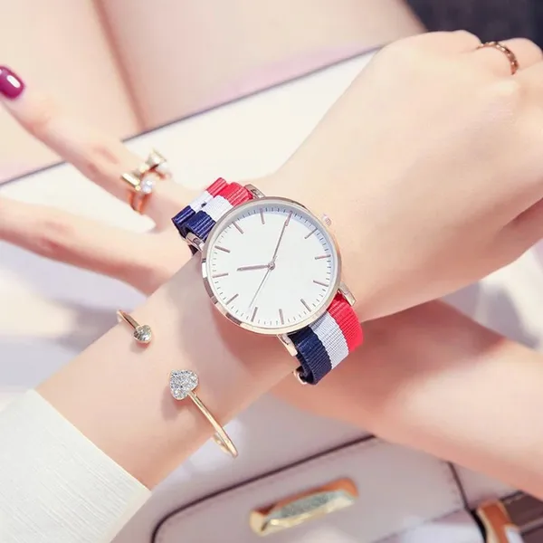 Red_&_White_&_Blue_Quartz_Round_Shape_Watch_For_Men_&_Women