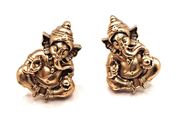 Gold_Alloy_And_Gold_Plated_Premium_Stud_Earrings_For_Women