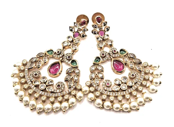 Gold_Polished_Alloy_And_Gold_Plated_Premium_Chandbali_Earrings_For_Women